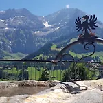 Hotel Hari Im Schlegeli Konukevi *
