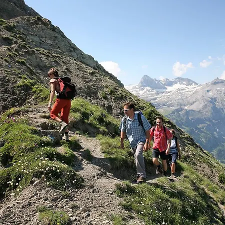 Hotel Hari Im Schlegeli *