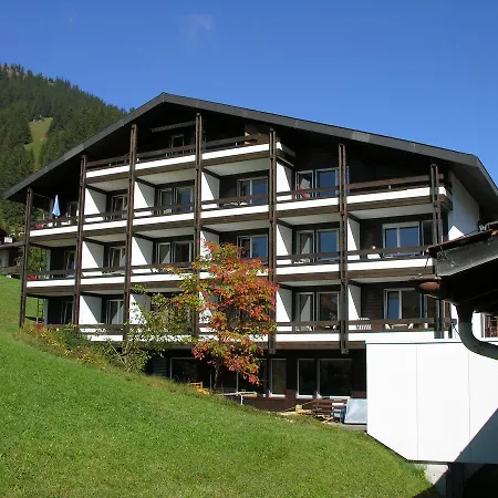 Hotel Hari Im Schlegeli בית הארחה *