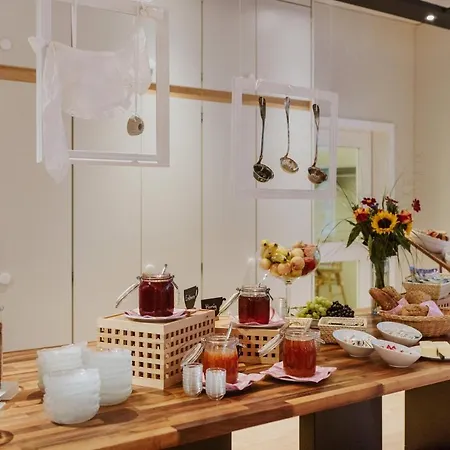 Hotel Hari Im Schlegeli בית הארחה אדלבודן